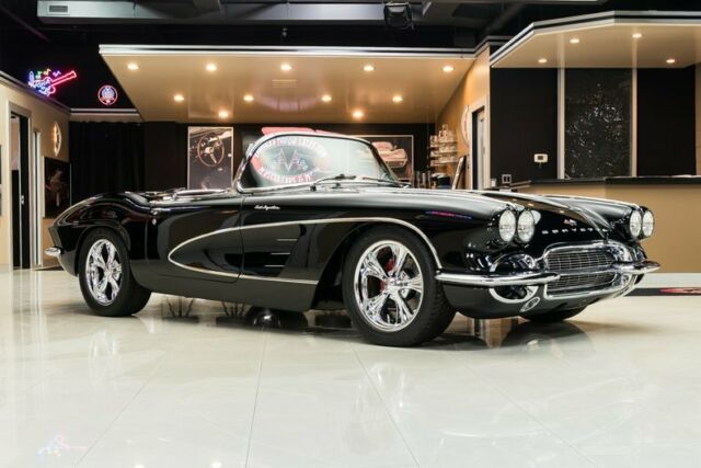 1961 Chevrolet Corvette Convertible Pro Touring - photo 10