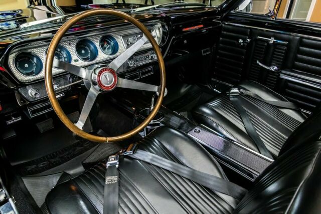 1964 Pontiac GTO Convertible - photo 2