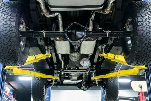 1971 GMC Jimmy 4X4 Restomod - photo 4