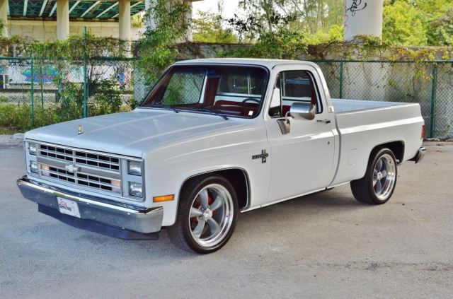 Frame Off Completely Restored - Square Body - C-10 Silverado - V8 5.7L 350 1985 Chevrolet C-10 2 Door Pickup Truck