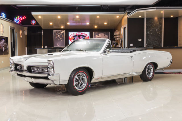 Frame Off, Nut & Bolt Restored! Pontiac 400ci V8, TH400 Automatic, PS, PB, A/C 1967 Pontiac GTO