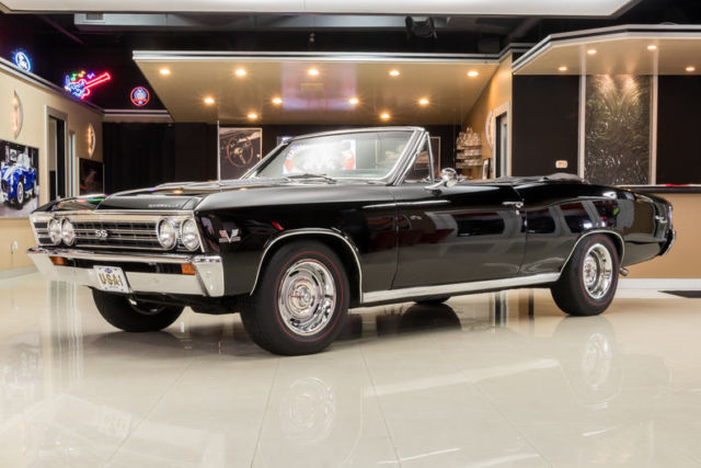 Frame Off Resto! Pro Built GM 489ci V8 (551hp) Muncie 4-Speed, Posi PS, PB, Disc 1967 Chevrolet Chevelle SS Convertible