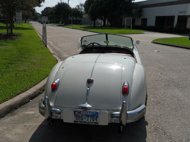 1955 Jaguar XK 140 Roadster - photo 3