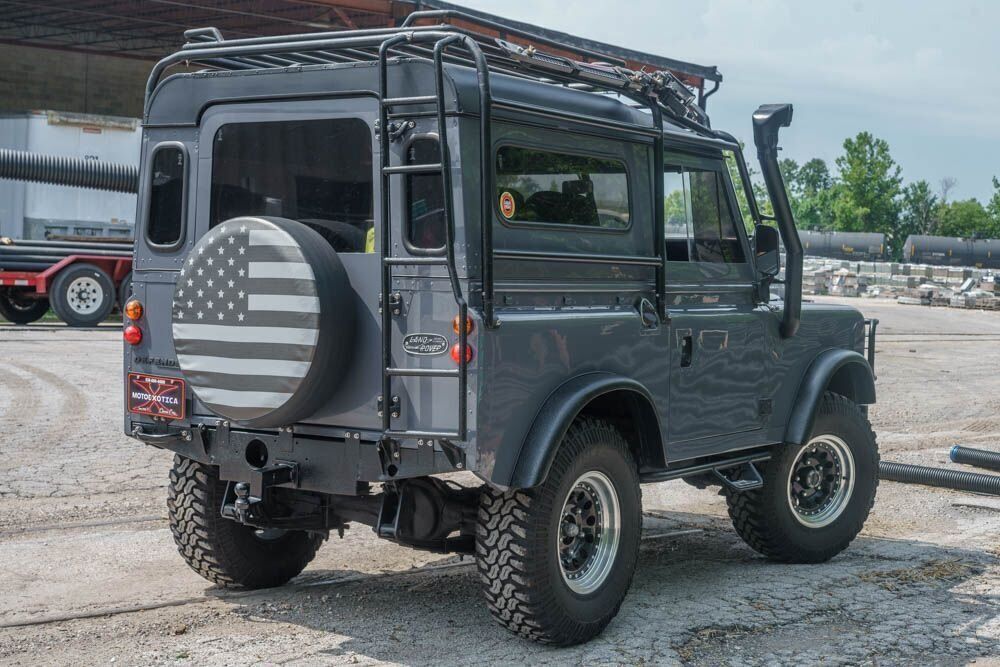 1973 Land Rover Defender Custom 4x4 SUV - photo 5