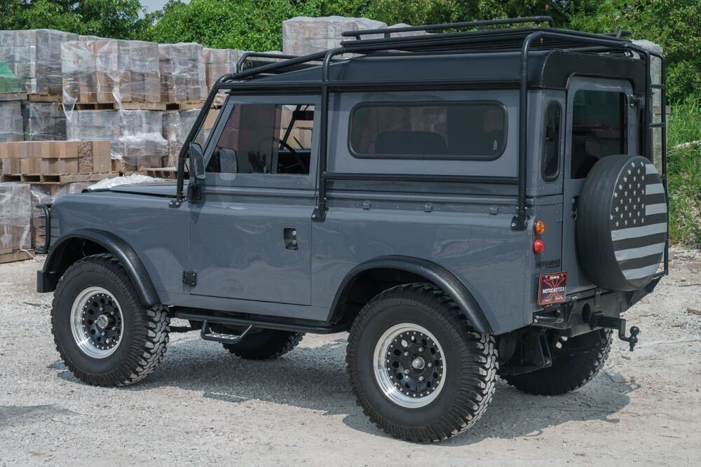 1973 Land Rover Defender Custom 4x4 SUV - photo 7