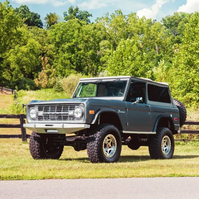 Frame off restoration and modification finished in 2015. 1976 Ford Bronco