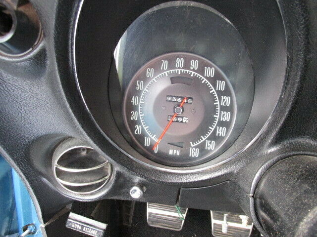 1969 Chevrolet Corvette 2dr convertable - photo 7