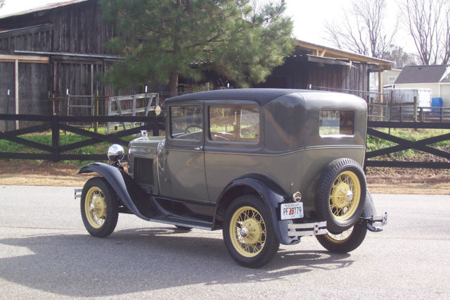 1930 Ford Model A Tudor Show Winner - photo 5