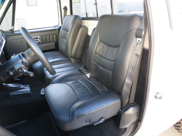 1984 Chevrolet C-10 K10 4X4 Custom Deluxe - photo 12