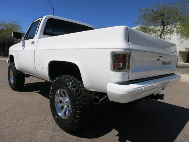 1984 Chevrolet C-10 K10 4X4 Custom Deluxe - photo 4