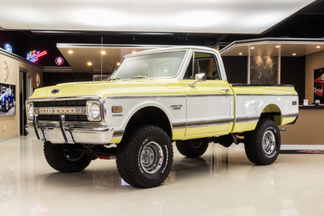 Frame Off Restored, CST 4X4 Short Bed! 383 EFI V8, 700R4 Auto, Disc, PS, PB, A/C 1970 Chevrolet C/K Pickup 1500 CST 4X4 Pickup