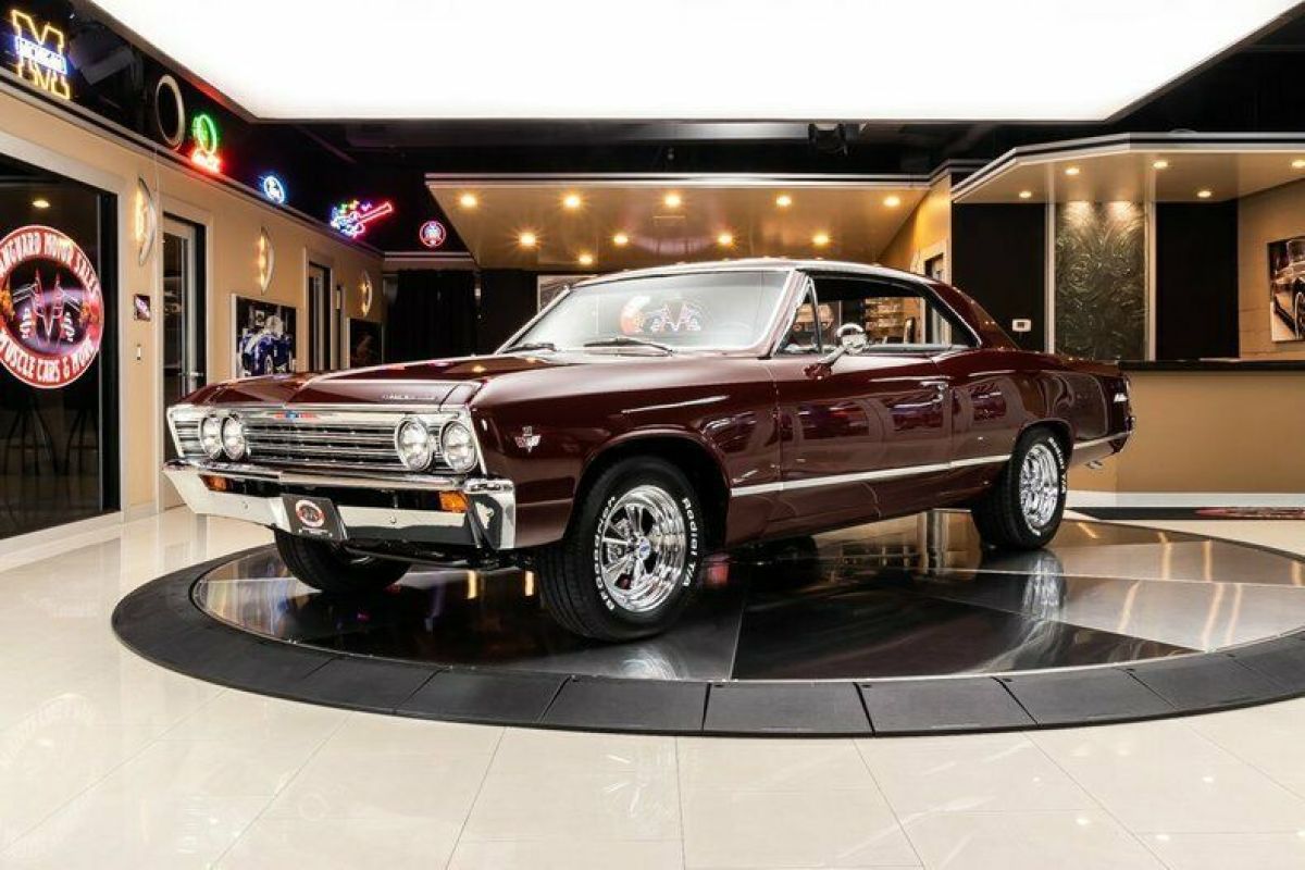 Frame Off Restored! GM 327ci V8, Muncie 4-Speed Manual, 12 Bolt Posi, PS, PB 1967 Chevrolet Chevelle