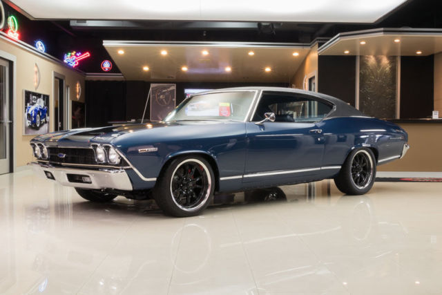 Frame Off Restored! GM 350 Crate V8, TH350 Automatic, PS, PB, 4-Wheel Disc, A/C 1969 Chevrolet Chevelle Malibu