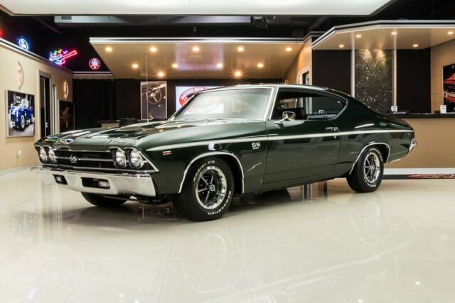 Frame Off Restored! GM 396ci V8, Muncie M21 4-Speed, 12 Bolt Posi, PS, PB, A/C 1969 Chevrolet Chevelle