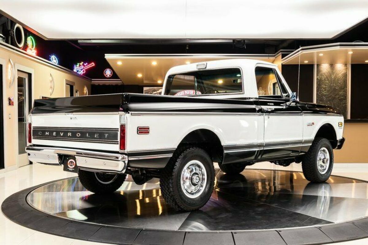 1972 Chevrolet K-10 4X4 Pickup - photo 10