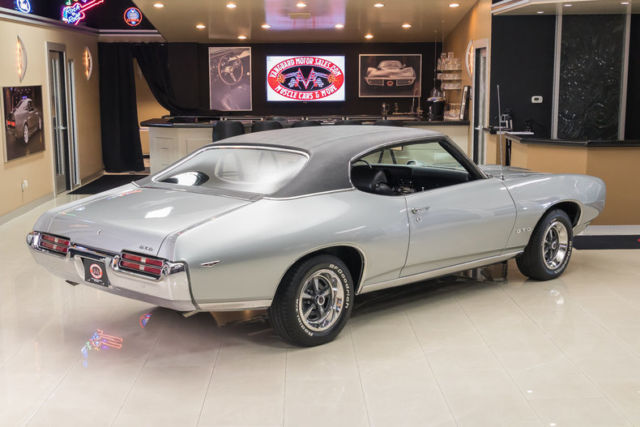 1969 Pontiac GTO - photo 12