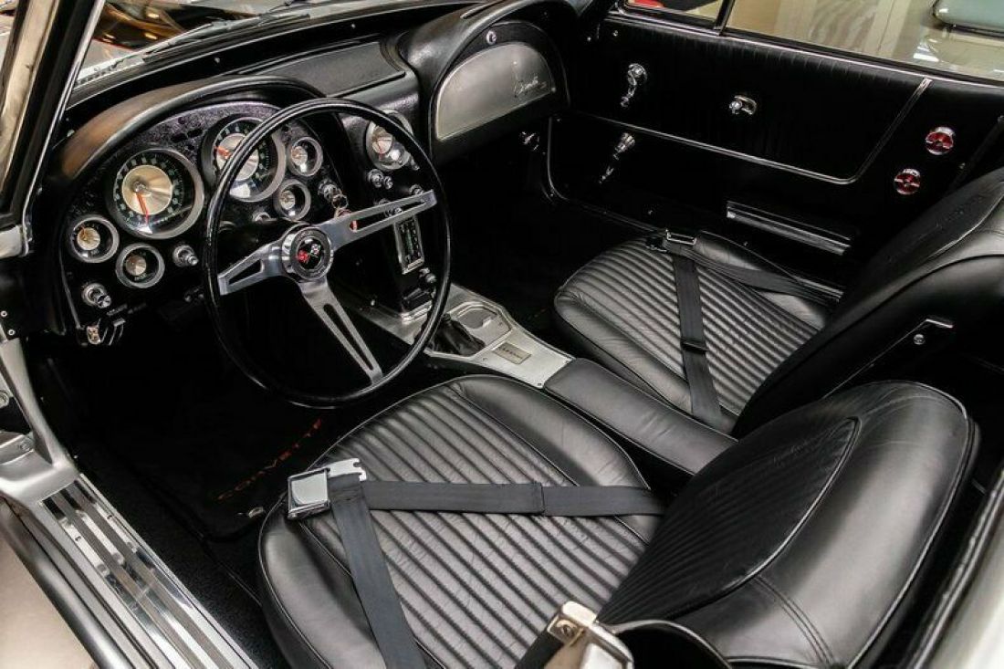 1963 Chevrolet Corvette Convertible Restomod - photo 2