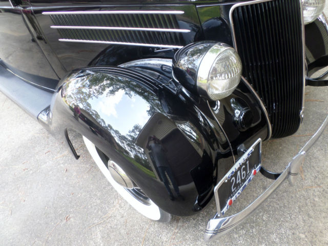1936 Ford 4-Door sedan - photo 11