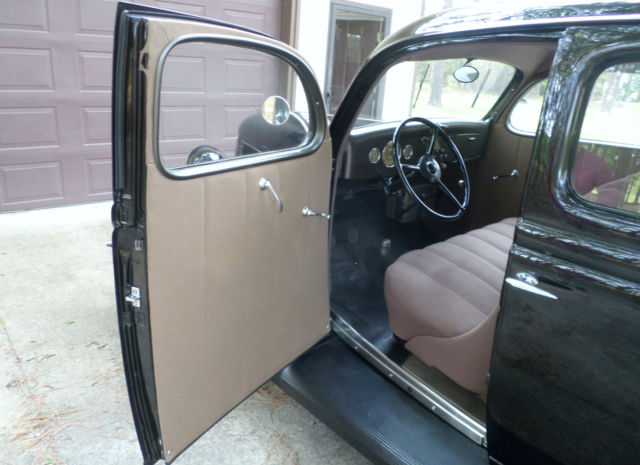 1936 Ford 4-Door sedan - photo 6