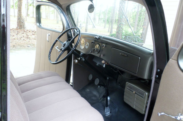 1936 Ford 4-Door sedan - photo 7
