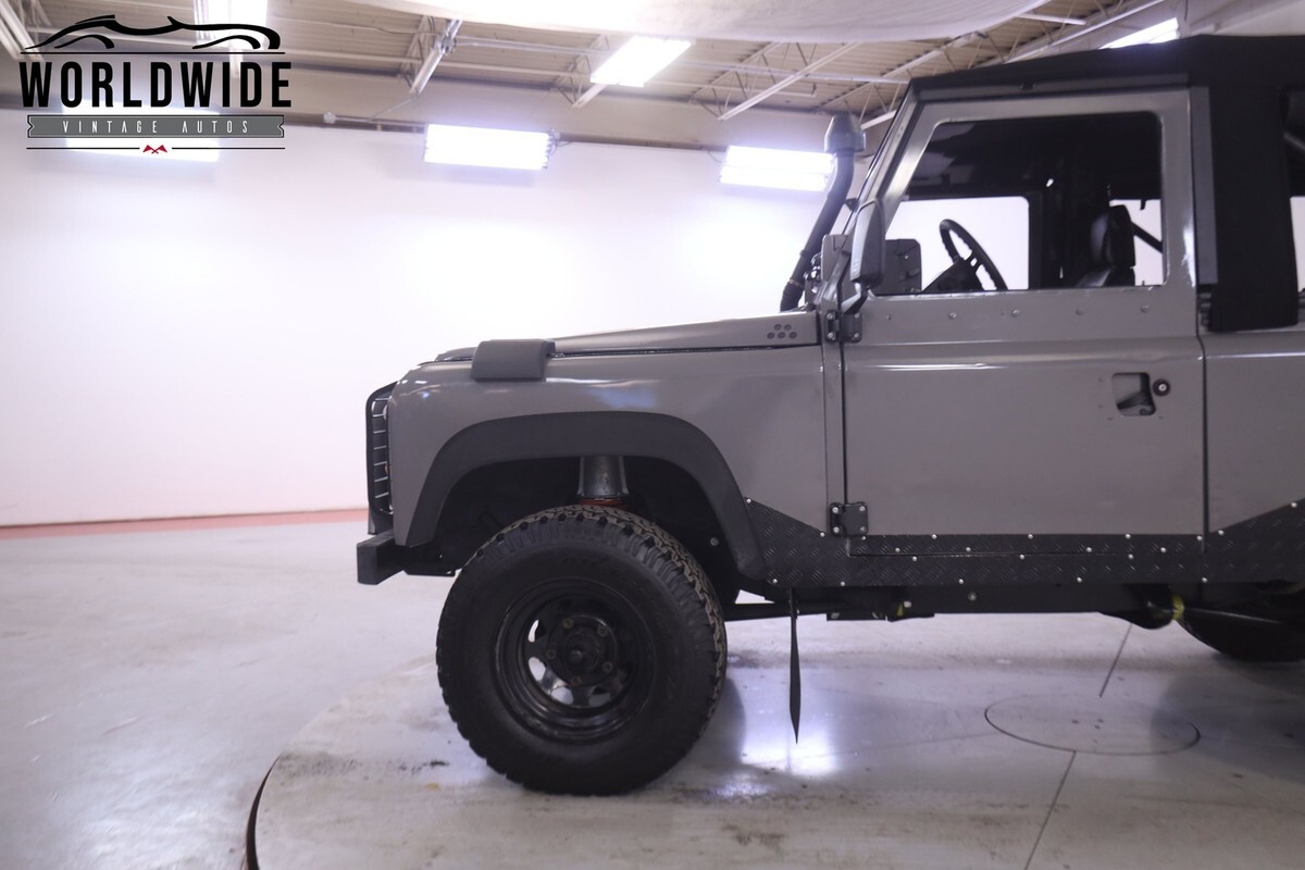 1984 Land Rover Defender 90 - photo 11