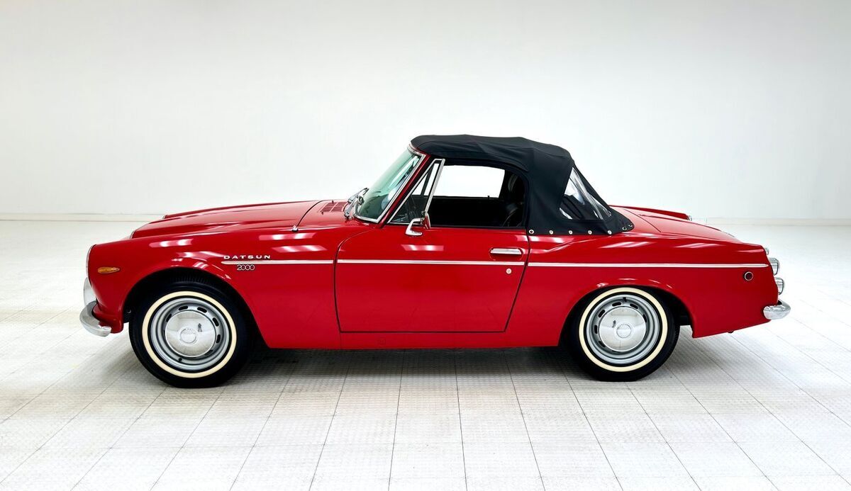 1968 Datsun 2000 Roadster - photo 3