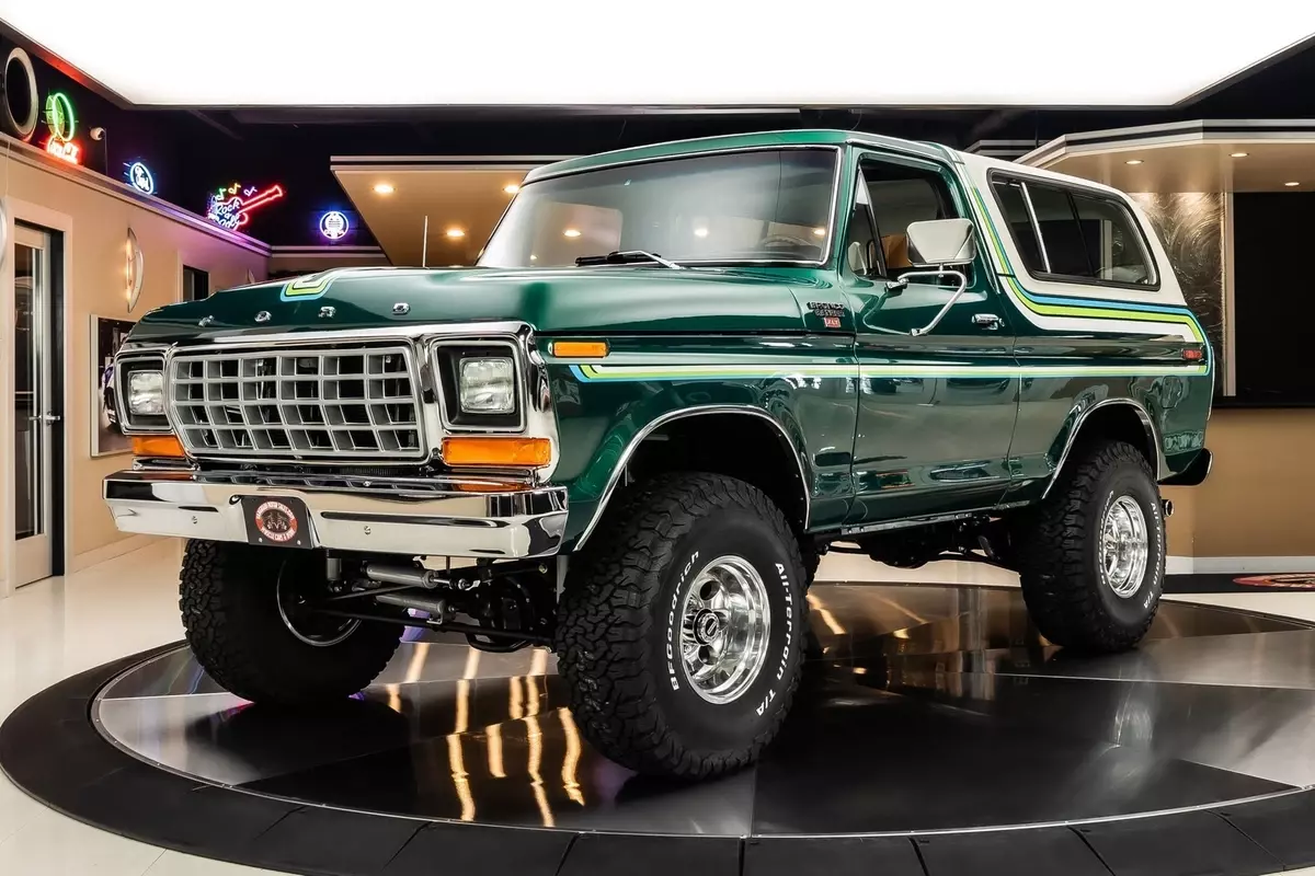 Frame Off, Rotisserie Build! Coyote 5.0L V8, 6R80 Automatic, PS, PB, A/C, 4X4 1978 Ford Bronco Restomod 4X4