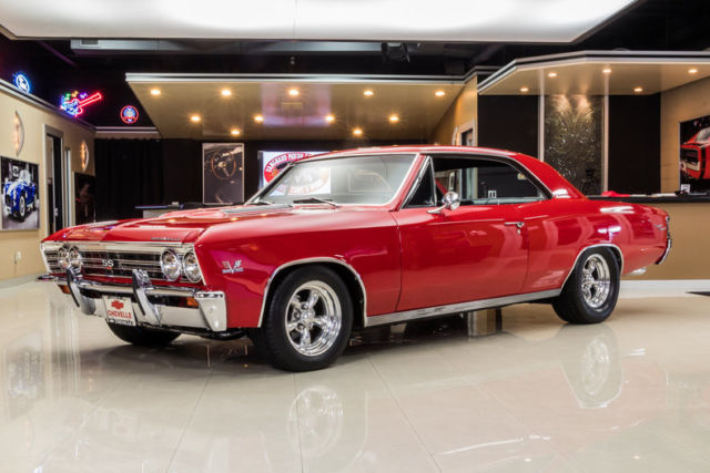 Frame Off, Rotisserie Built SS! GM 502ci Crate V8, Muncie 4-Speed, PS, PB, A/C! 1967 Chevrolet Chevelle SS Restomod