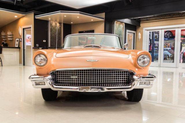 1957 Ford Thunderbird Convertible - photo 10