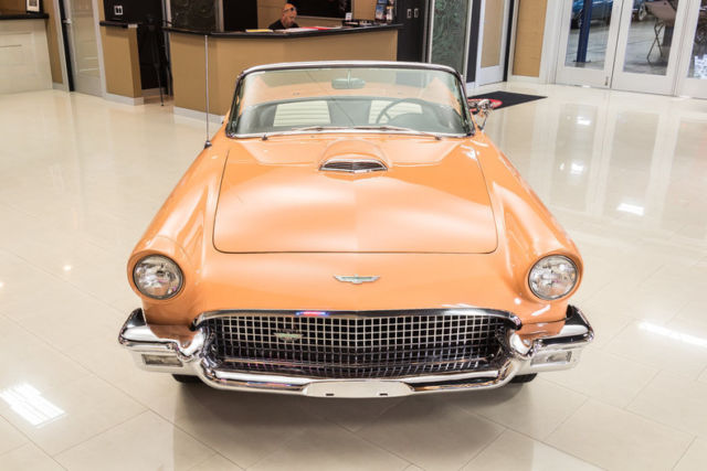 1957 Ford Thunderbird Convertible - photo 11