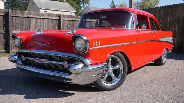 FRAME OFF ROTISSERIE RESTORED LEATHER HOTCHKIS 502 FI 700R4 MOSER SHOW CONDITION 1957 Chevrolet Bel Air/150/210 RESTOMOD