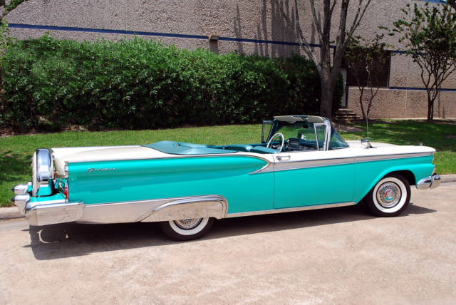 1959 Ford Galaxie Sunliner - photo 3