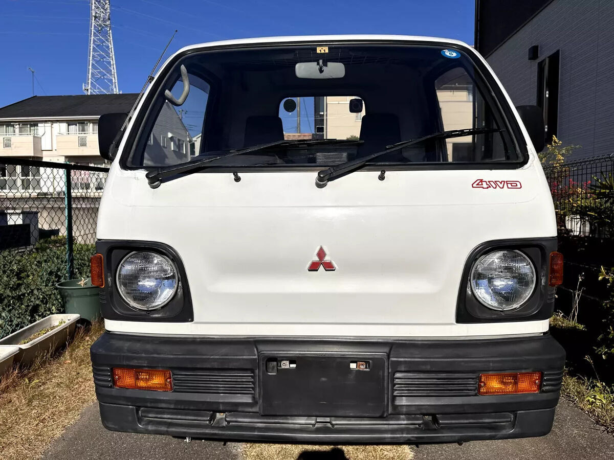 1992 Mitsubishi Minicab - photo 2