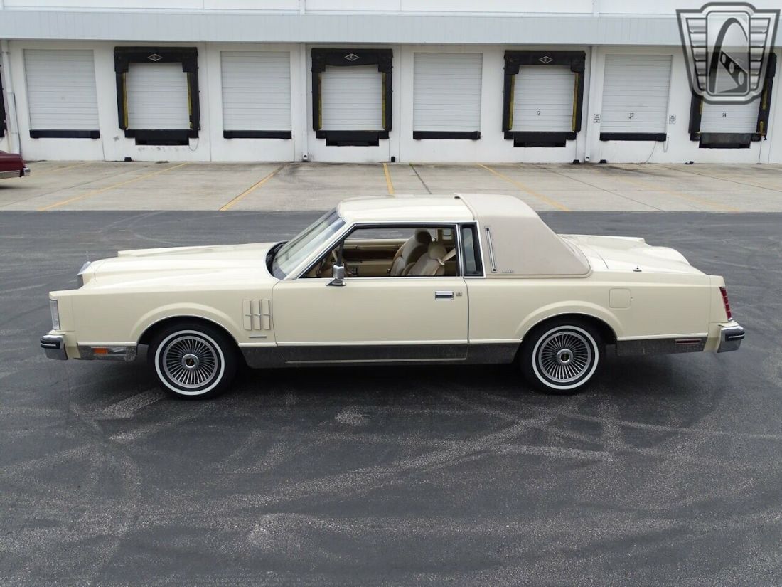 1983 Lincoln Continental Mark VI - photo 9
