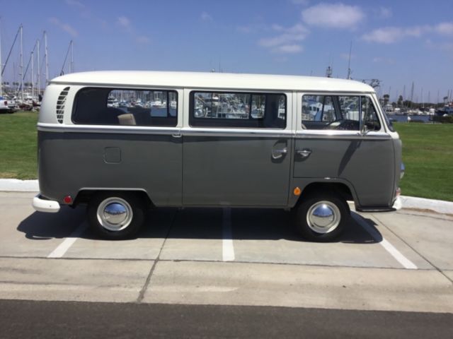 1969 Volkswagen Bus/Vanagon Deluxe - photo 2