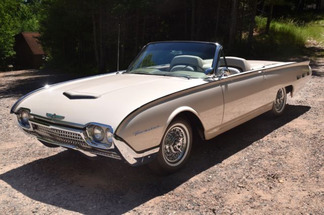 FRESH CONCOURS RESTORATION! TRI-POWER! RARE COLOR! ONE OF A KIND! MUST SEE! 1962 Ford Thunderbird