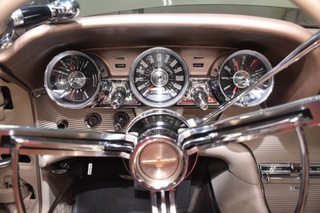 1962 Ford Thunderbird - photo 12
