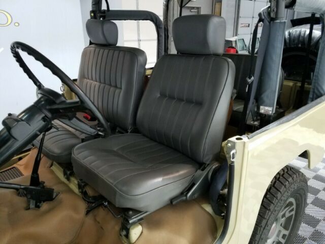 1983 Toyota Land Cruiser FJ40 - photo 11