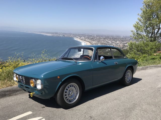 1974 Alfa Romeo GTV coupe 2-door. - photo 2
