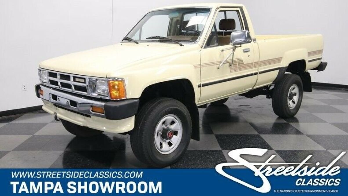 FUEL INJECTED 2.4L 22R AUTO POWER BRAKES FRONT DISC ORIGINAL PAINT SURVIVOR 1986 Toyota Pickup 4X4