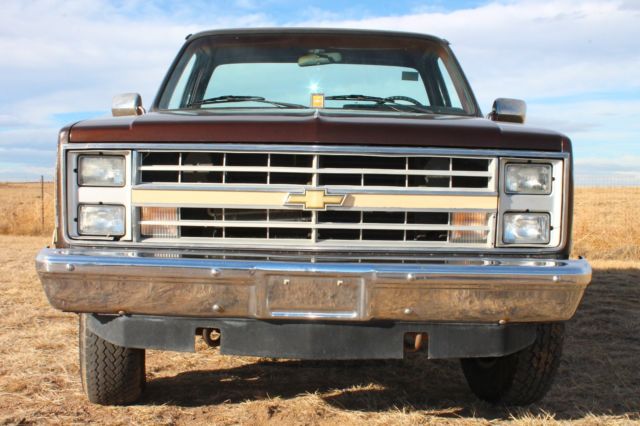 1987 Chevrolet Silverado 1500 K-10 4x4 - photo 10