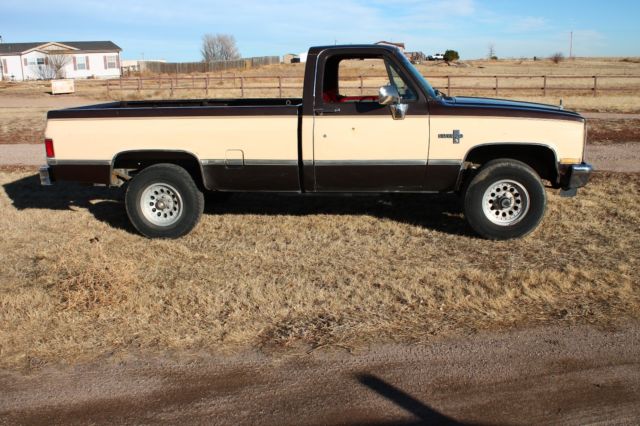 1987 Chevrolet Silverado 1500 K-10 4x4 - photo 3