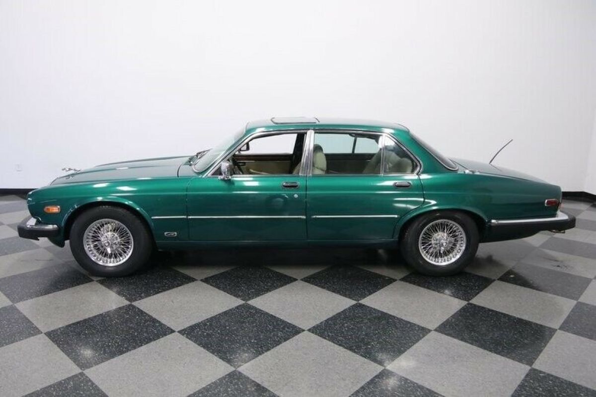 1985 Jaguar XJ6 Vanden Plas - photo 3