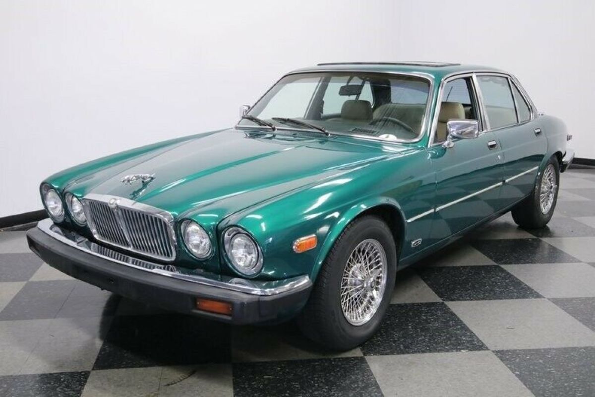 1985 Jaguar XJ6 Vanden Plas - photo 6