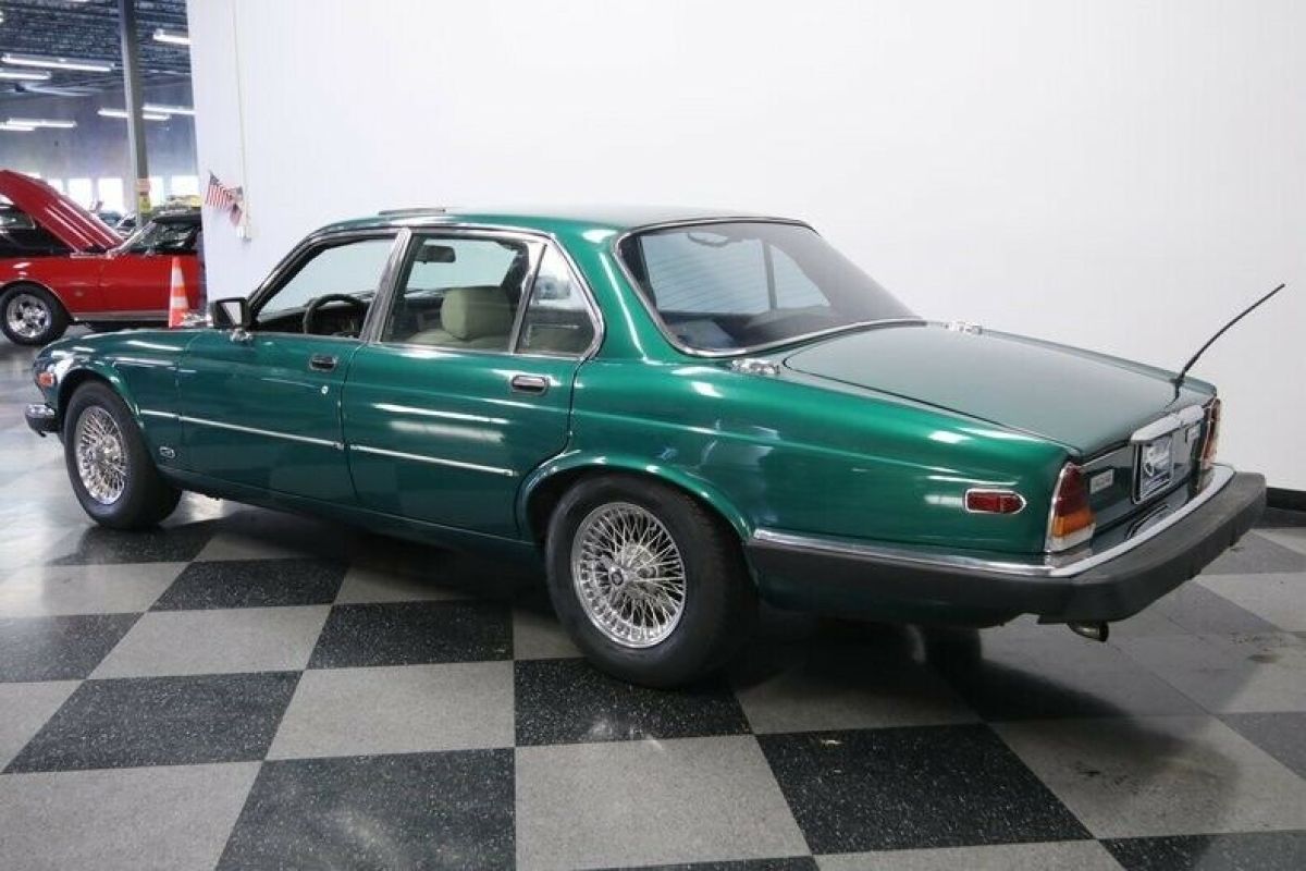 1985 Jaguar XJ6 Vanden Plas - photo 9