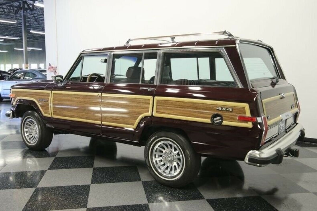 1989 Jeep Wagoneer - photo 9