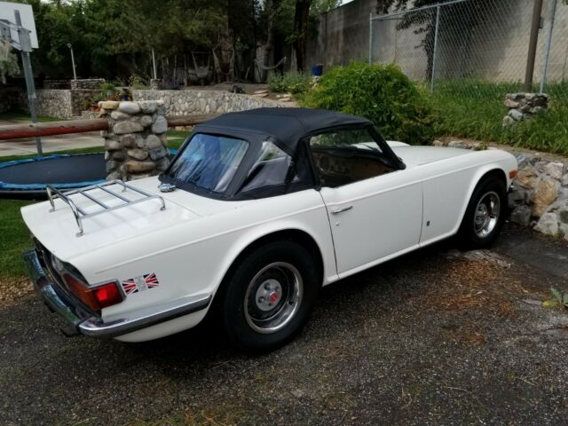 Fuel Injected, Canadian model, Overdrive 1976 Triumph TR-6