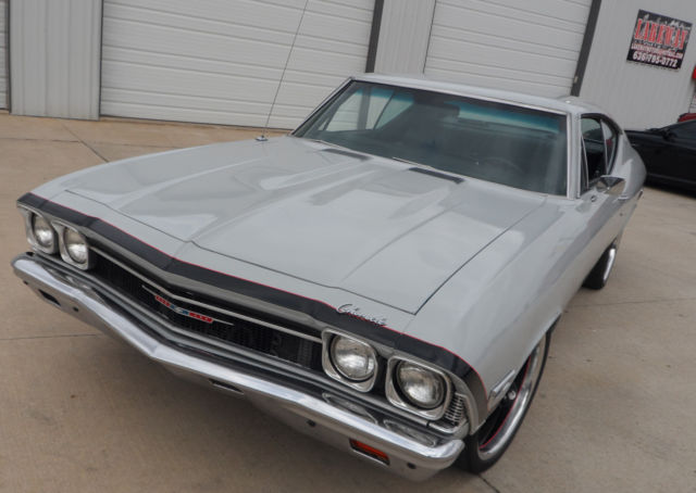 FUEL INJECTED, FOUR WHEEL DISC BRAKES, CUSTOM GAUGES, CUSTOM WHEELS 1968 Chevrolet Chevelle SS CLONE