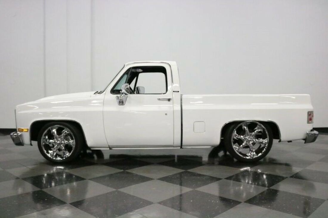 1983 Chevrolet C-10 Restomod - photo 3