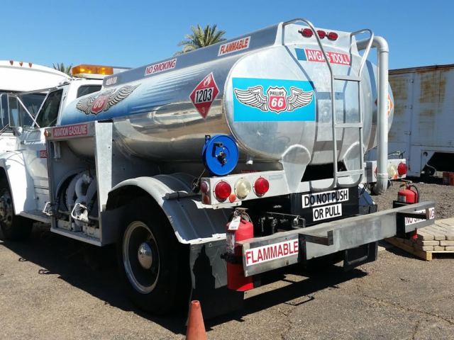 1984 Ford Fuel Truck - photo 2